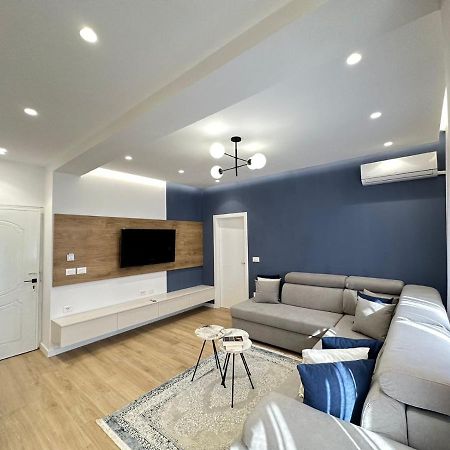 Luxurious Seaside Apartment Дуррес Екстер'єр фото