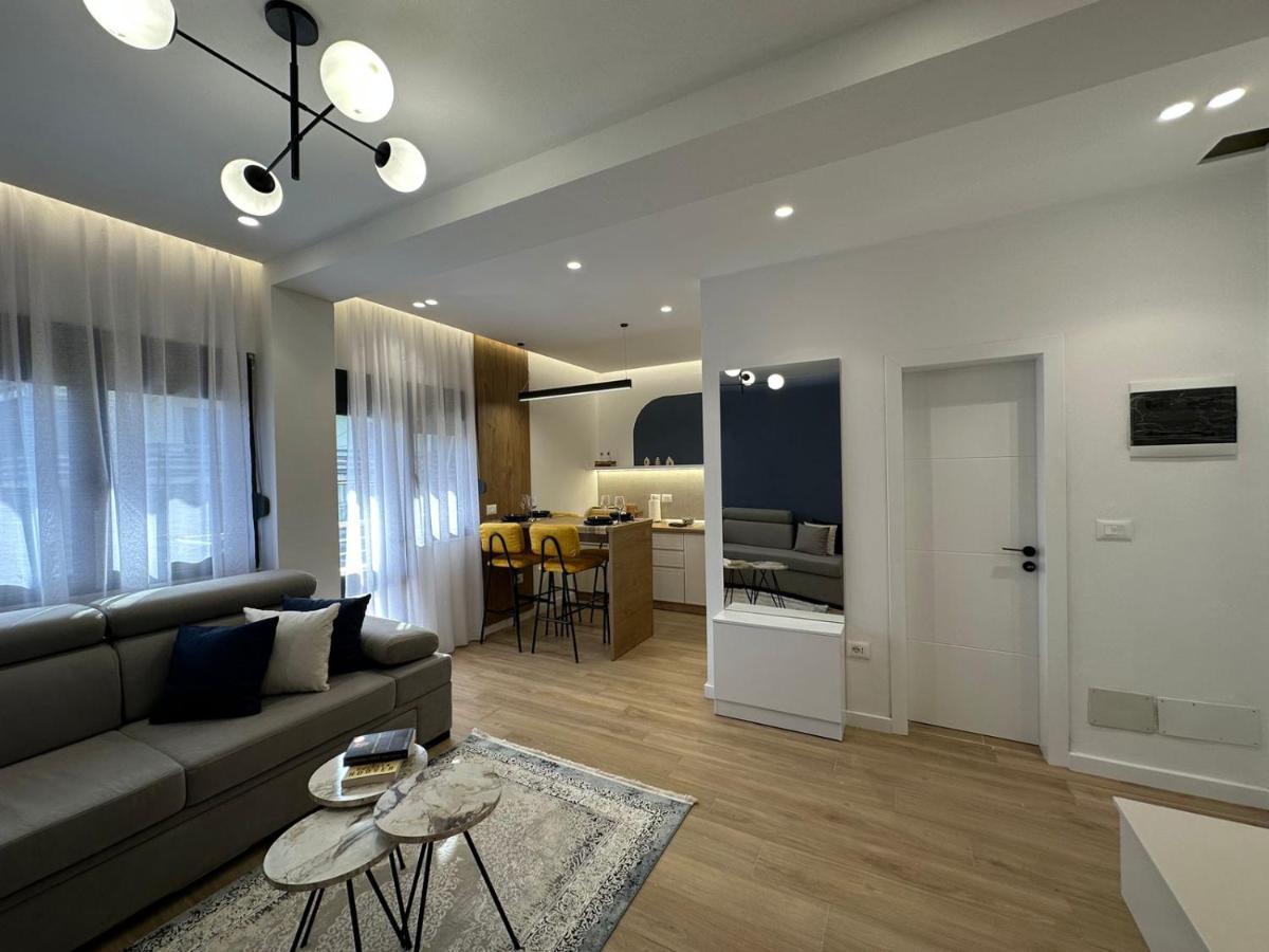 Luxurious Seaside Apartment Дуррес Екстер'єр фото