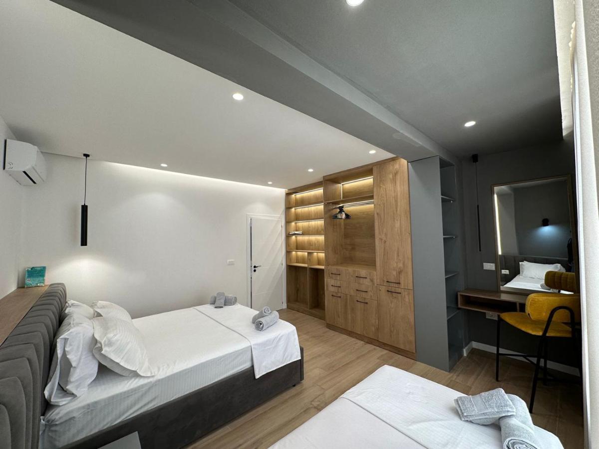 Luxurious Seaside Apartment Дуррес Екстер'єр фото