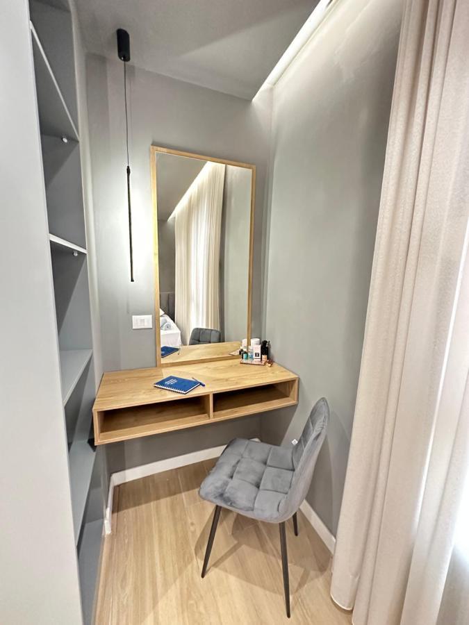 Luxurious Seaside Apartment Дуррес Екстер'єр фото